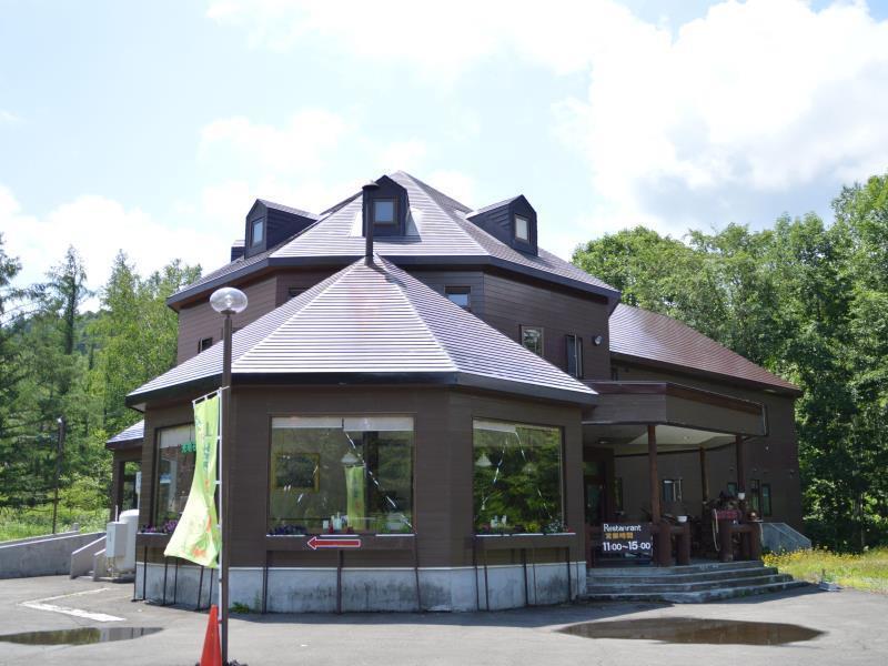 ペンション イング・トマム 占冠村 エクステリア 写真
